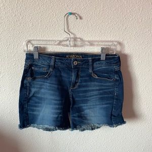 size 5 dark blue jean shorts